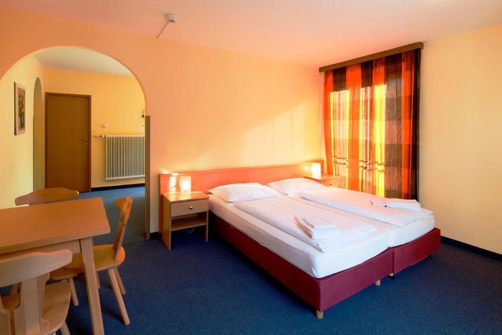 Euro Youth Hotel & Krone Bad Gastein Zimmer foto